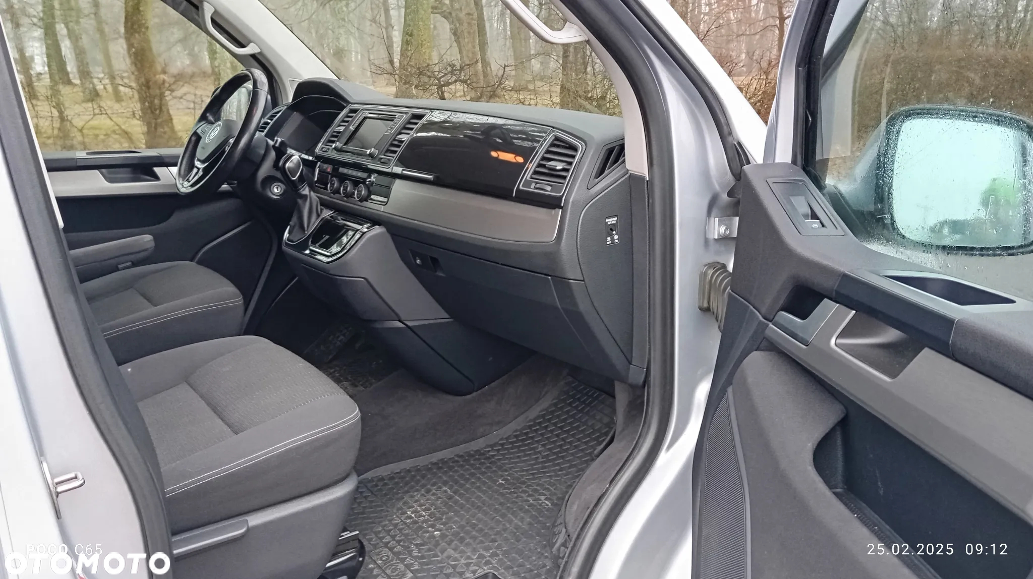 Volkswagen Multivan - 11