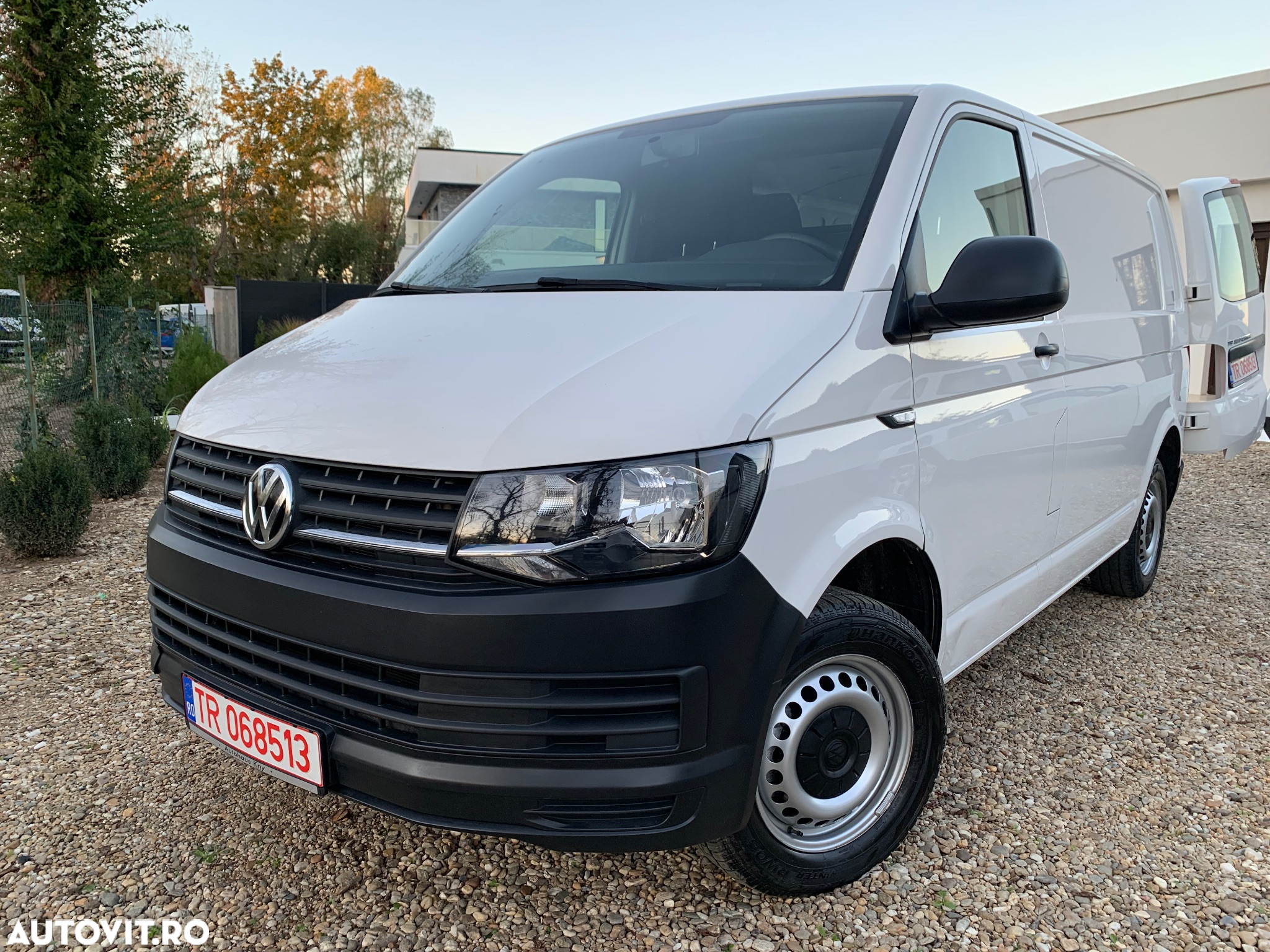 Volkswagen Transporter Kombi T6 2.0 TDI 84 kW KR - 35