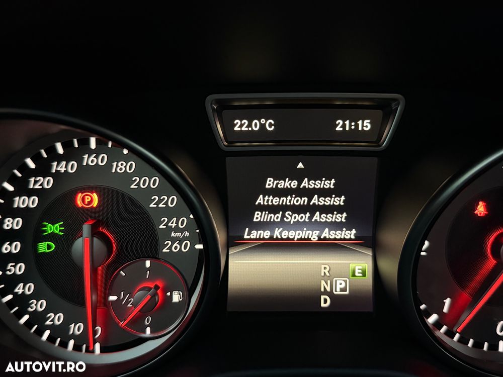 Mercedes-Benz GLA 220 d 7G-DCT - 16