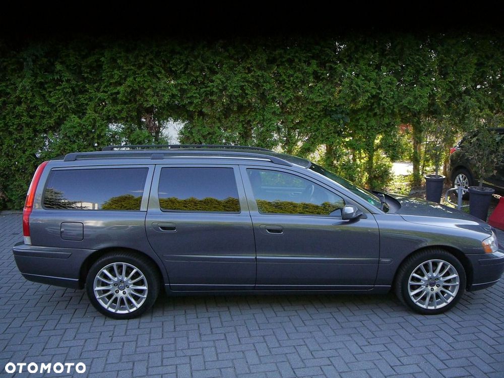 Volvo V70 2.5T AWD Momentum - 11