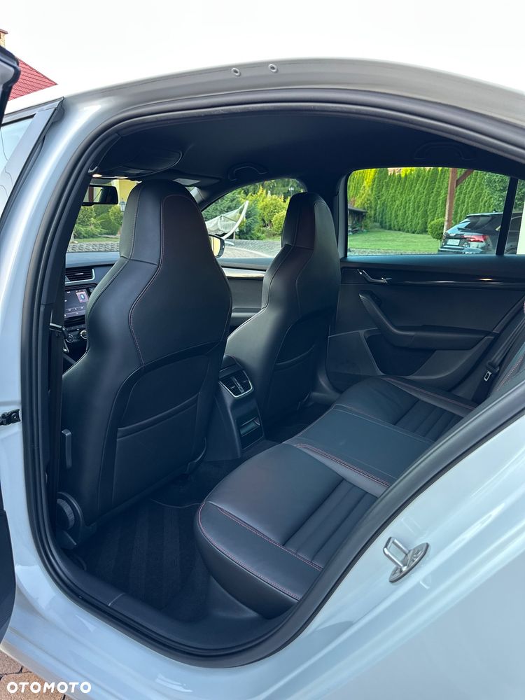 Skoda Octavia 2.0 TSI RS DSG - 26