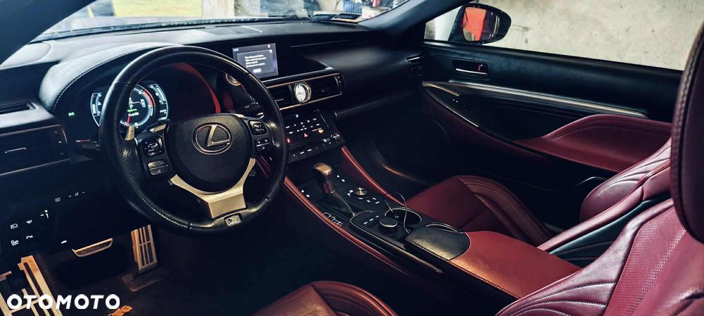 Lexus RC 200t / 300 F Sport - 28