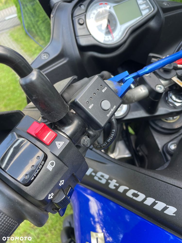 Suzuki V-STROM - 27
