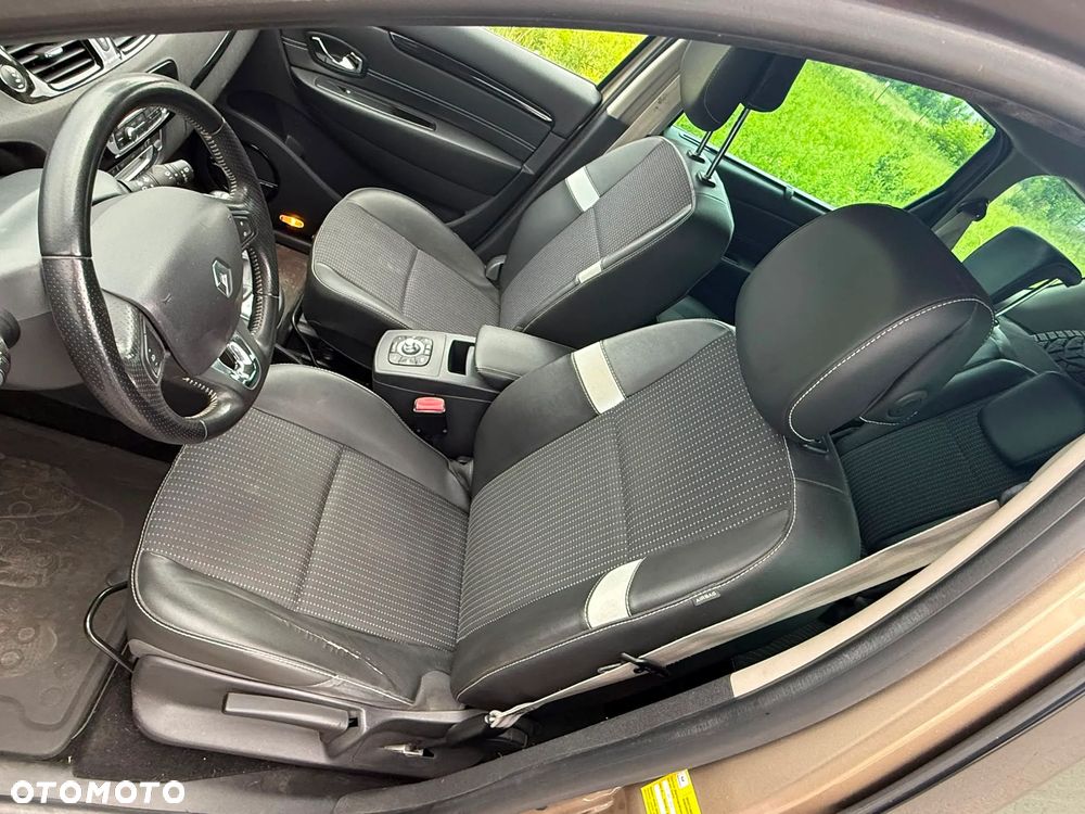 Renault Scenic ENERGY TCe 115 S&S Bose Edition - 11