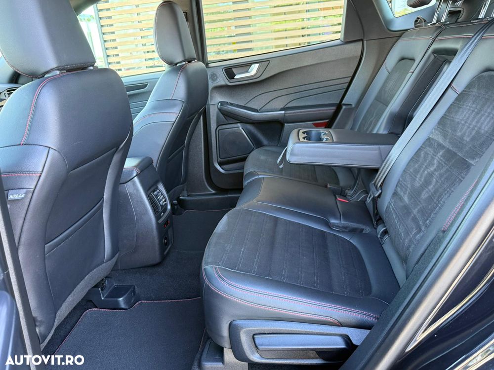 Ford Kuga 2.5 Duratec FHEV AWD ST Line X - 17