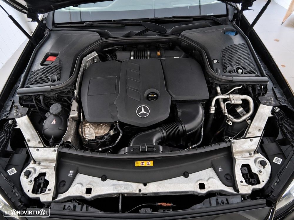 Mercedes-Benz E 220 d AMG Line Aut. — fotografia 39