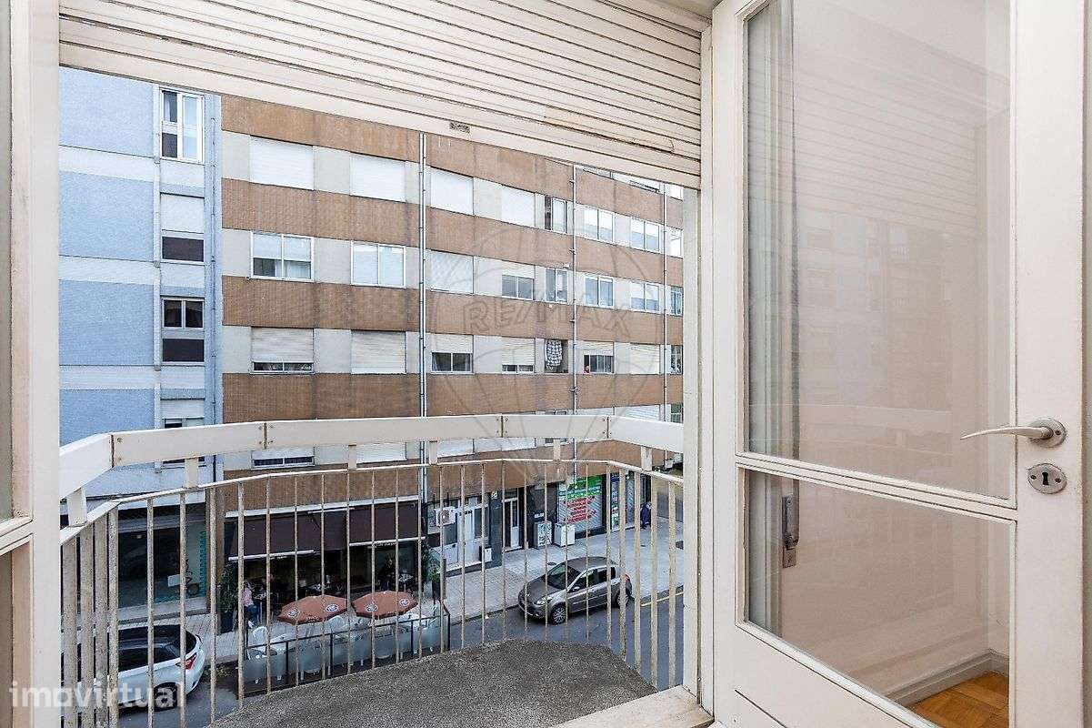 Apartamento T2 para arrendamento - Grande imagem: 2/28