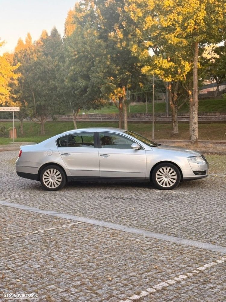 VW Passat 2.0 TDI Highline - 4