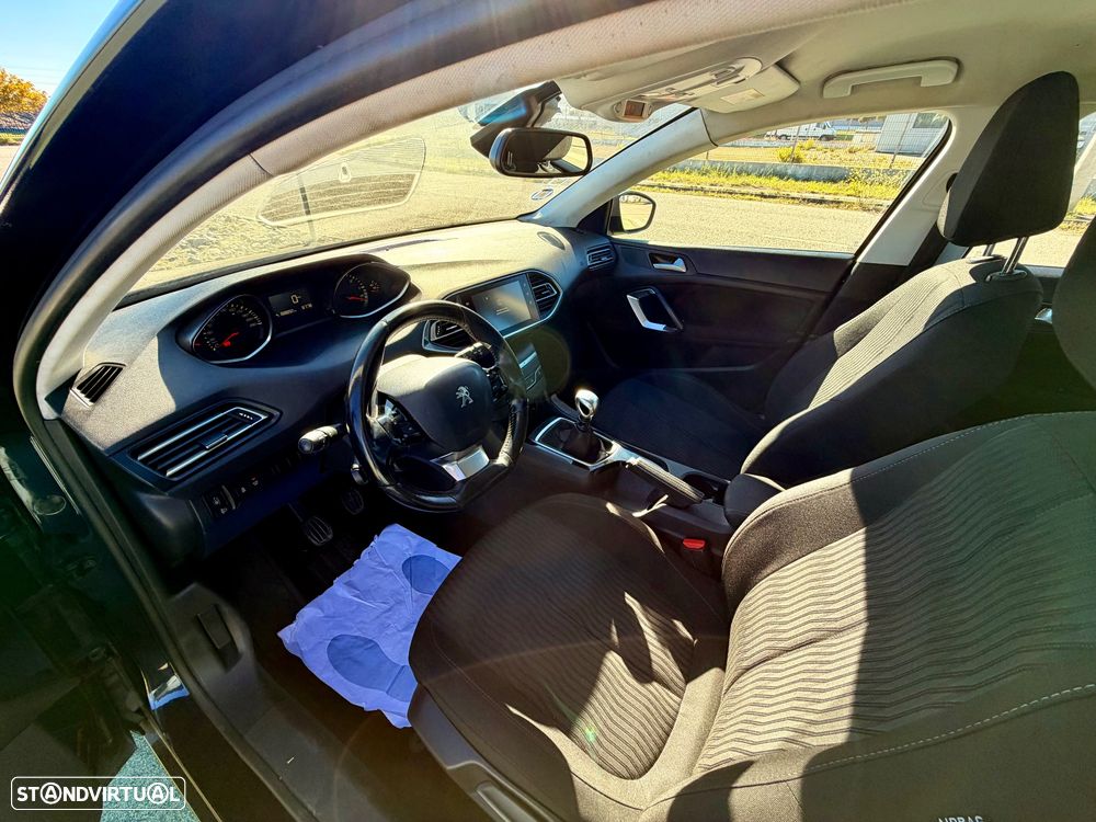 Peugeot 308 SW BlueHDi 120 Stop & Start Style - 25