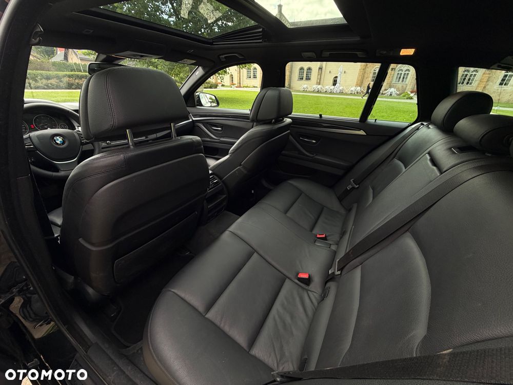 BMW Seria 5 530d xDrive Modern Line - 16