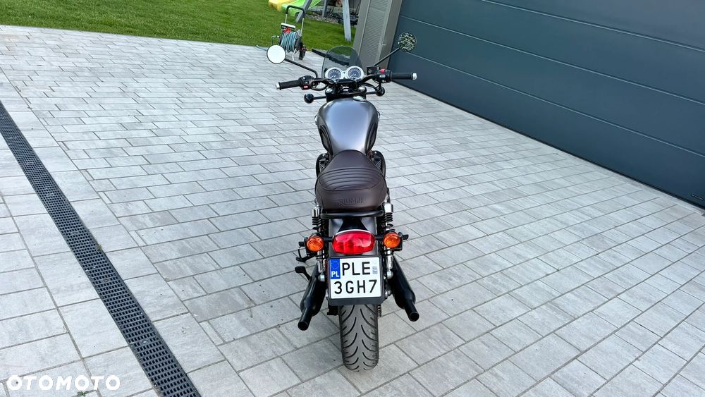 Triumph Bonneville - 11