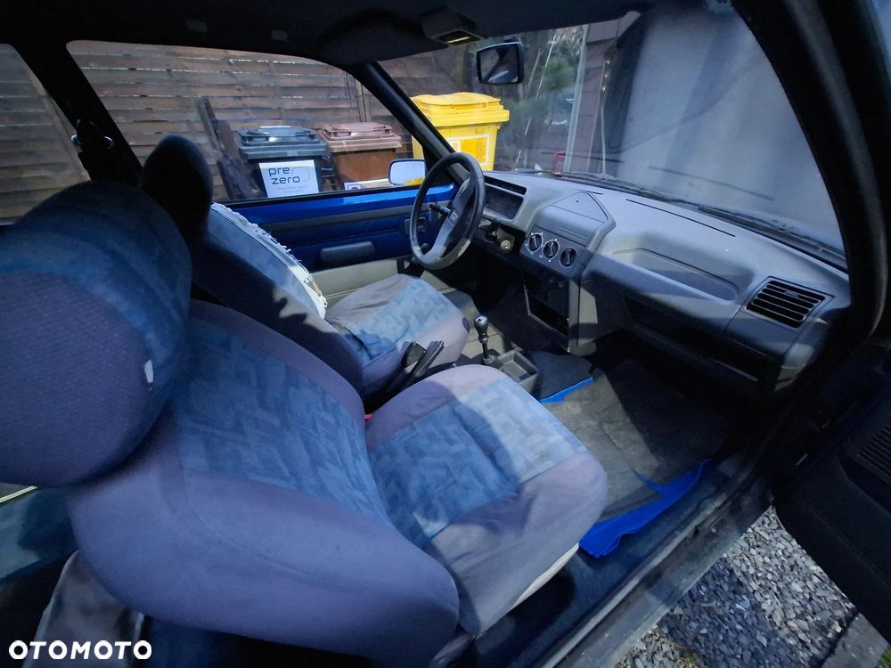 Peugeot 205 - 4