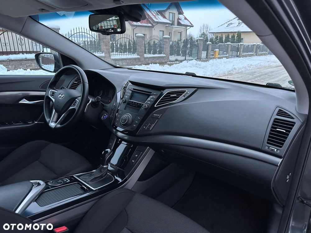 Hyundai i40 1.7 CRDi Comfort + - 18