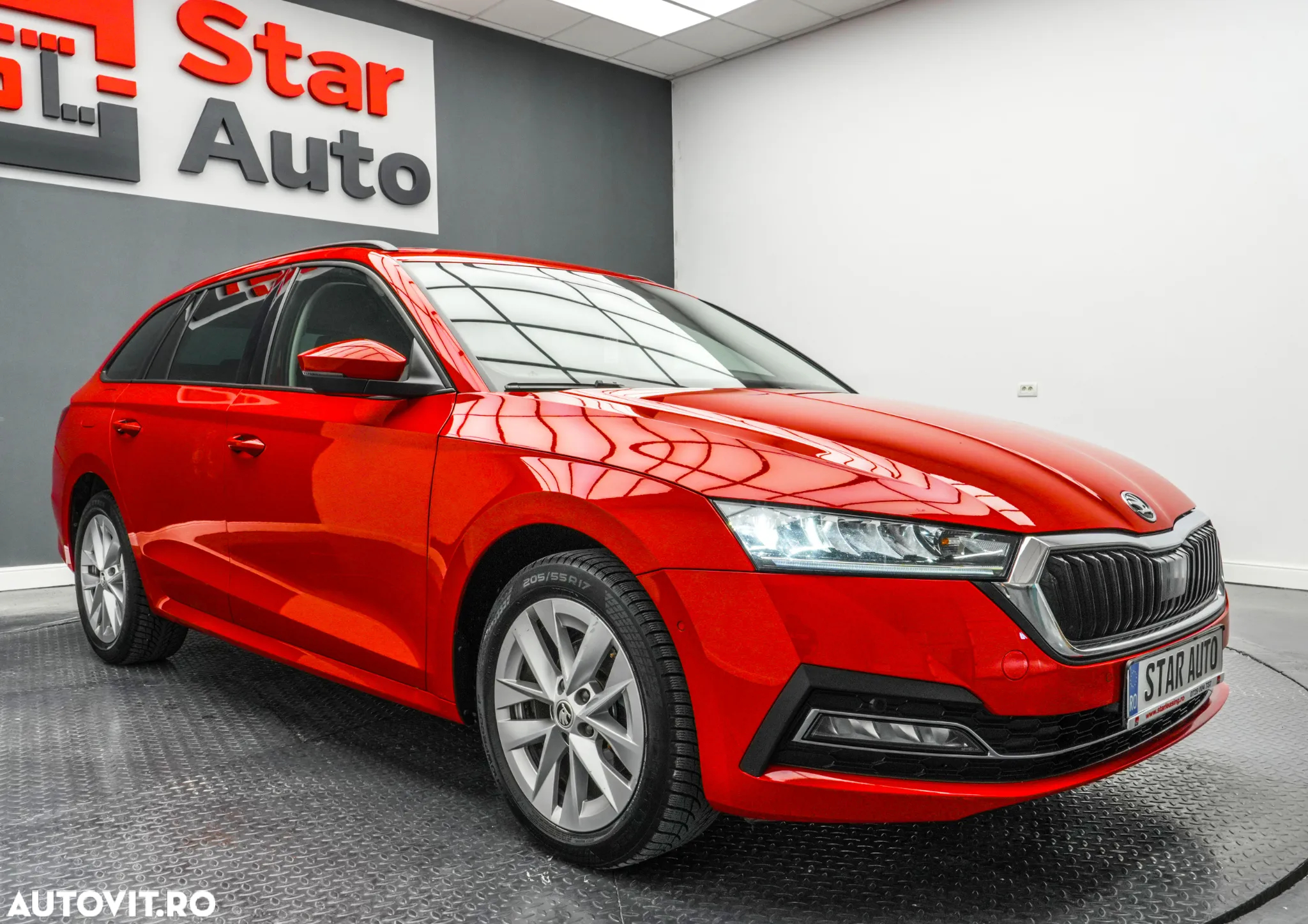 Skoda Octavia Combi 2.0 TDI DSG Ambition - 3