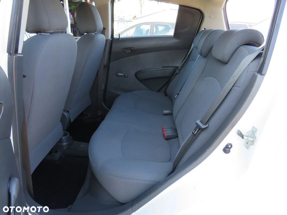 Chevrolet Spark 1.0 + - 28