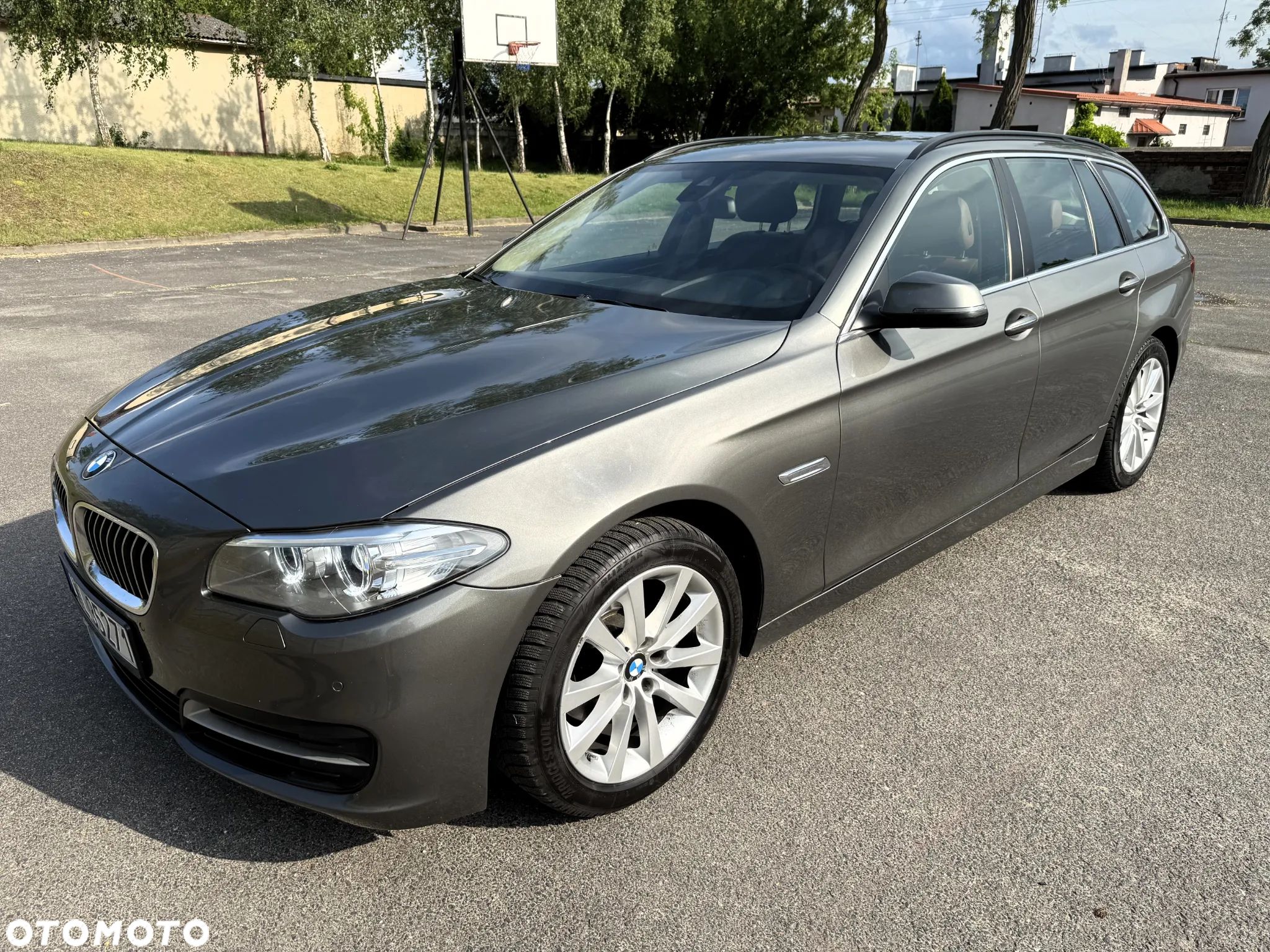 BMW Seria 5 520d Touring Luxury Line - 1