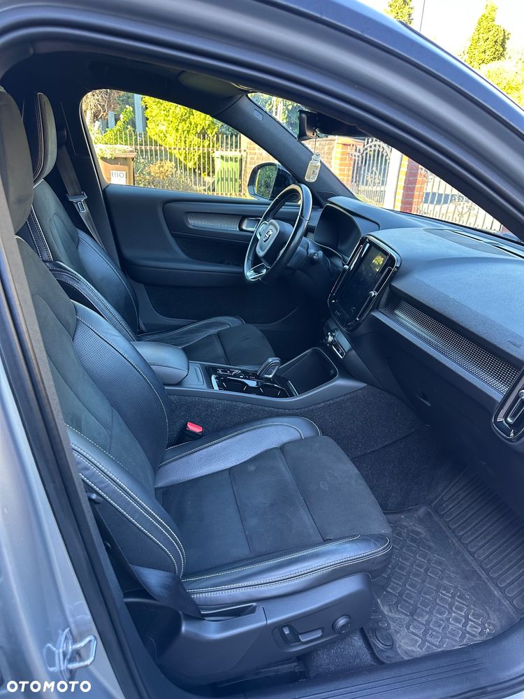 Volvo XC 40 D4 AWD R-Design - 12