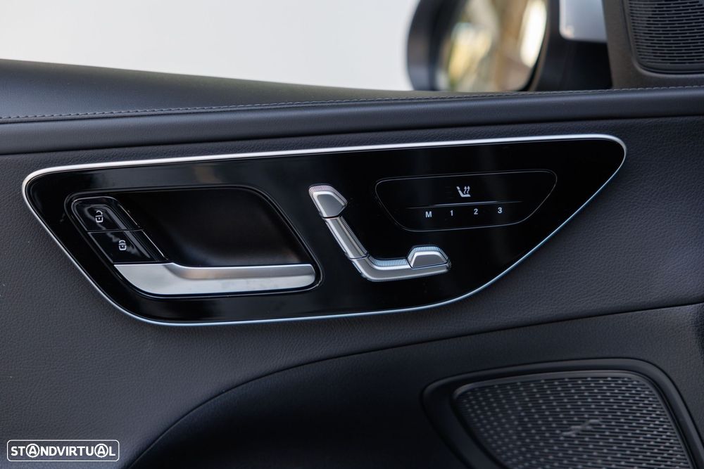 Mercedes-Benz C 300 d AMG Line - 25
