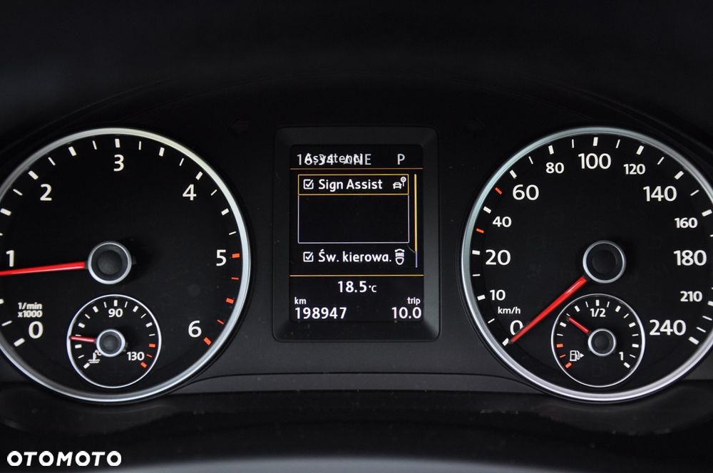 Volkswagen Tiguan 2.0 TDI 4Mot Perfectline R-Style DSG - 38