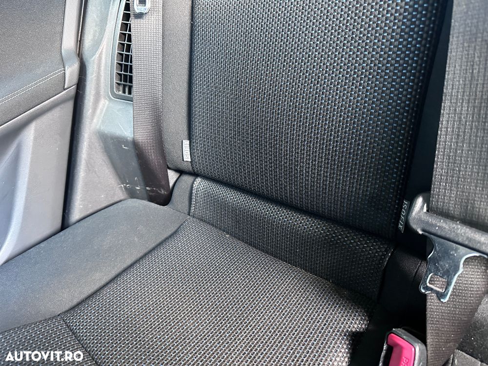 Toyota Auris 1.8 Executive - 11