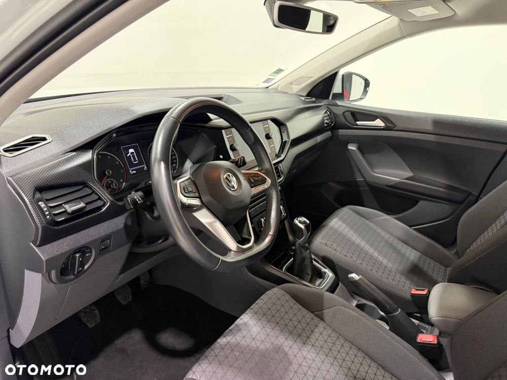 Volkswagen T-Cross - 25