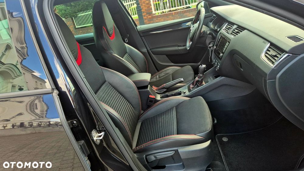 Skoda Octavia 2.0 TDI 4x4 DSG RS - 14