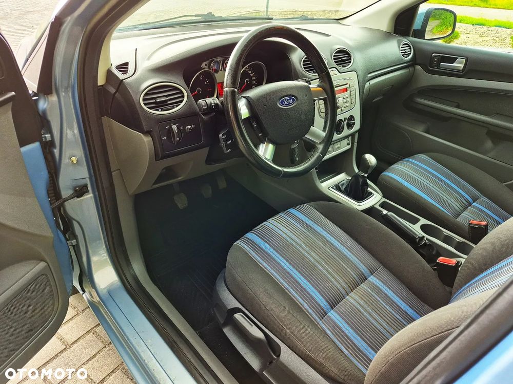 Ford Focus 1.8 Titanium - 12