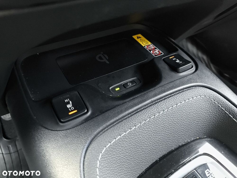 Toyota Corolla 1.8 Hybrid Style - 25