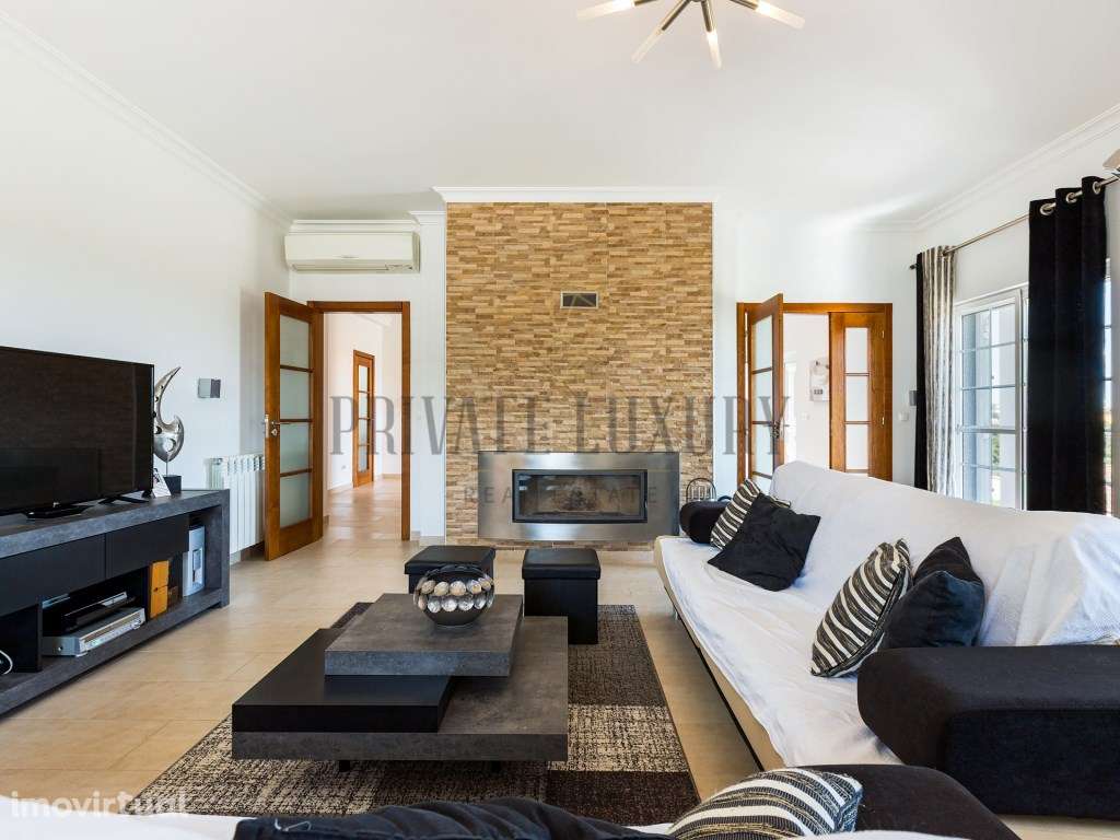 Moradia T4 com piscina - Grande imagem: 2/25