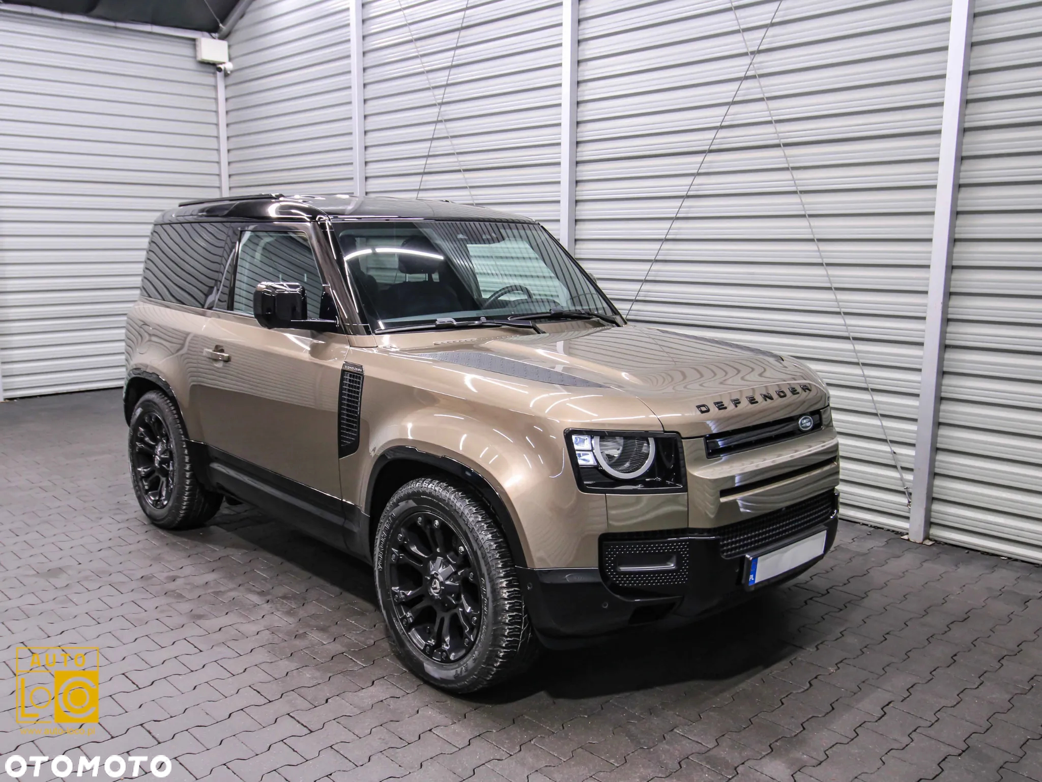 Land Rover Defender 90 D250 HSE - 6