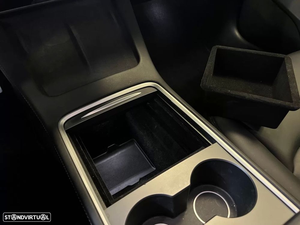 Tesla Model 3 Performance Dual Motor AWD - 32