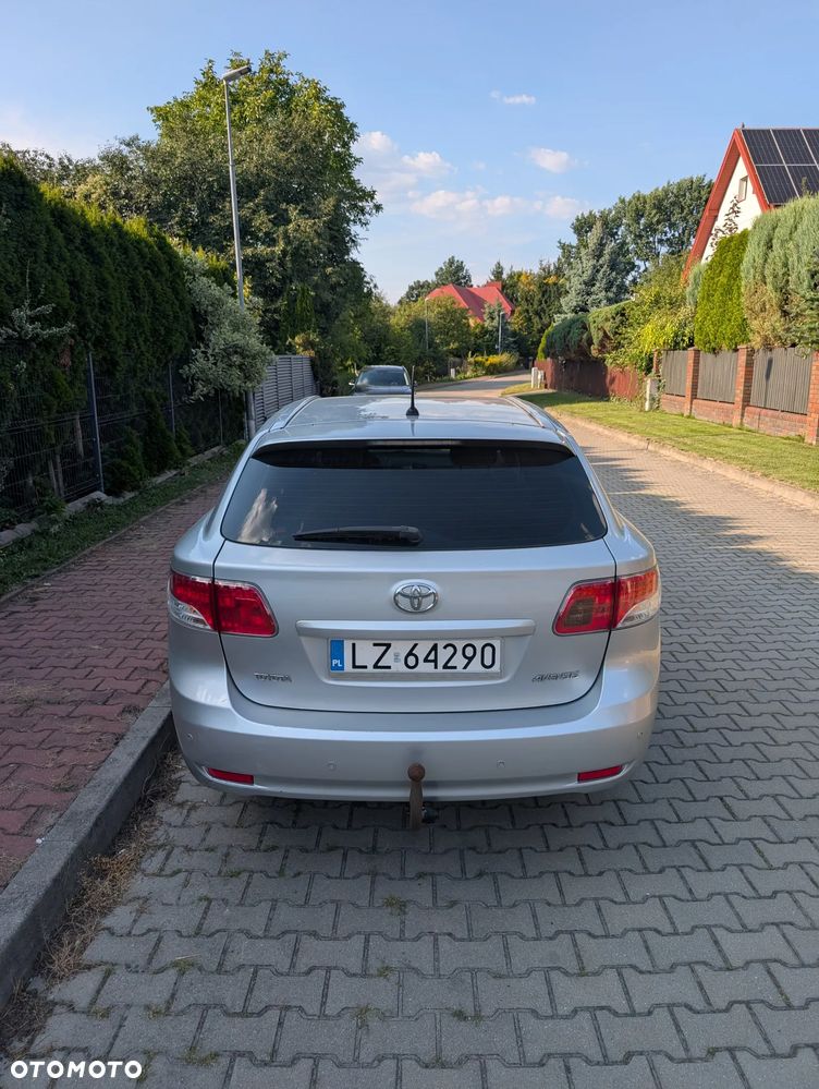Toyota Avensis 1.8 Sol - 4