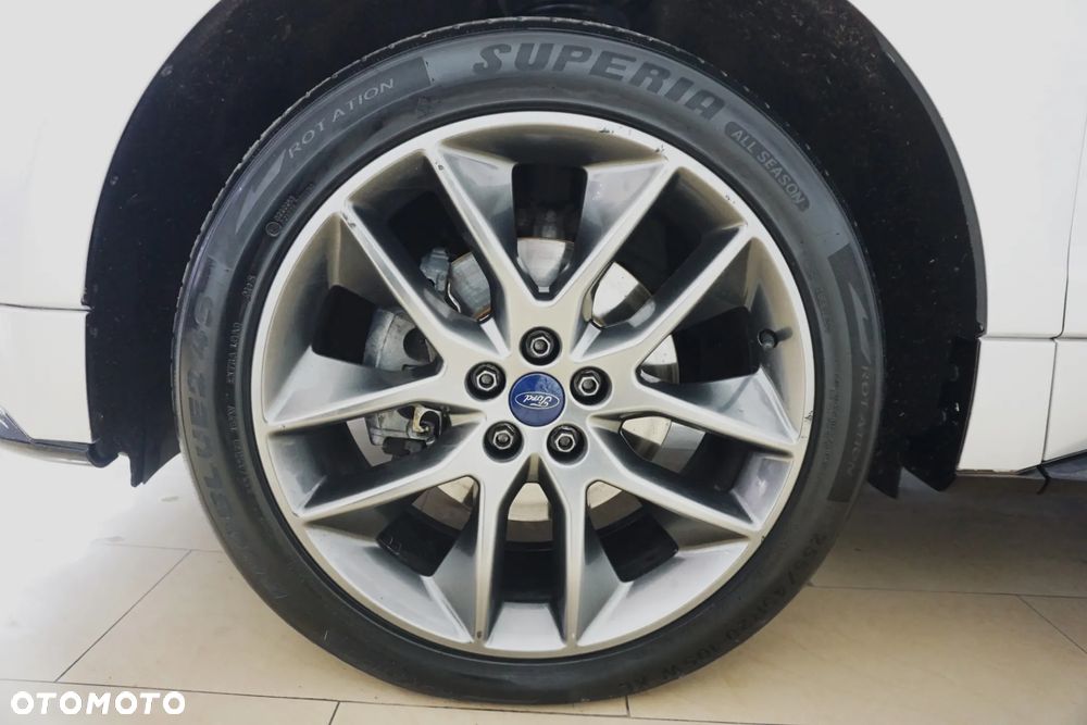 Ford Edge 2.0 TDCi Bi-Turbo 4x4 Sport - 19