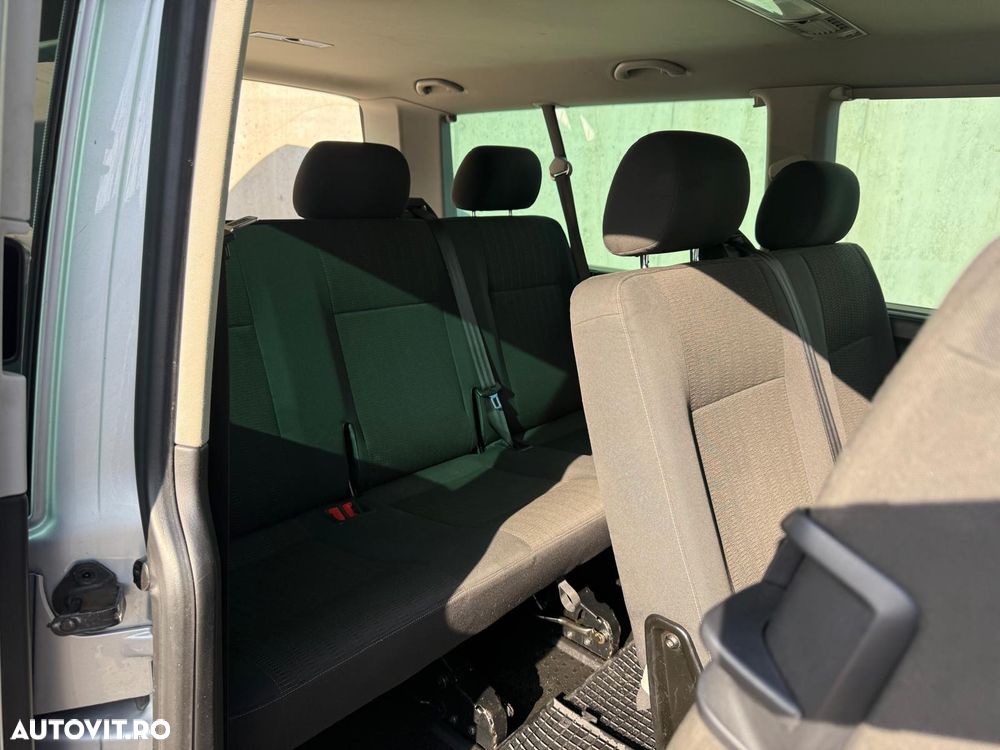 Volkswagen Caravelle - 9