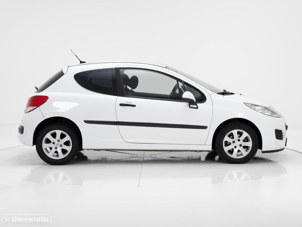 Peugeot 207 - 3