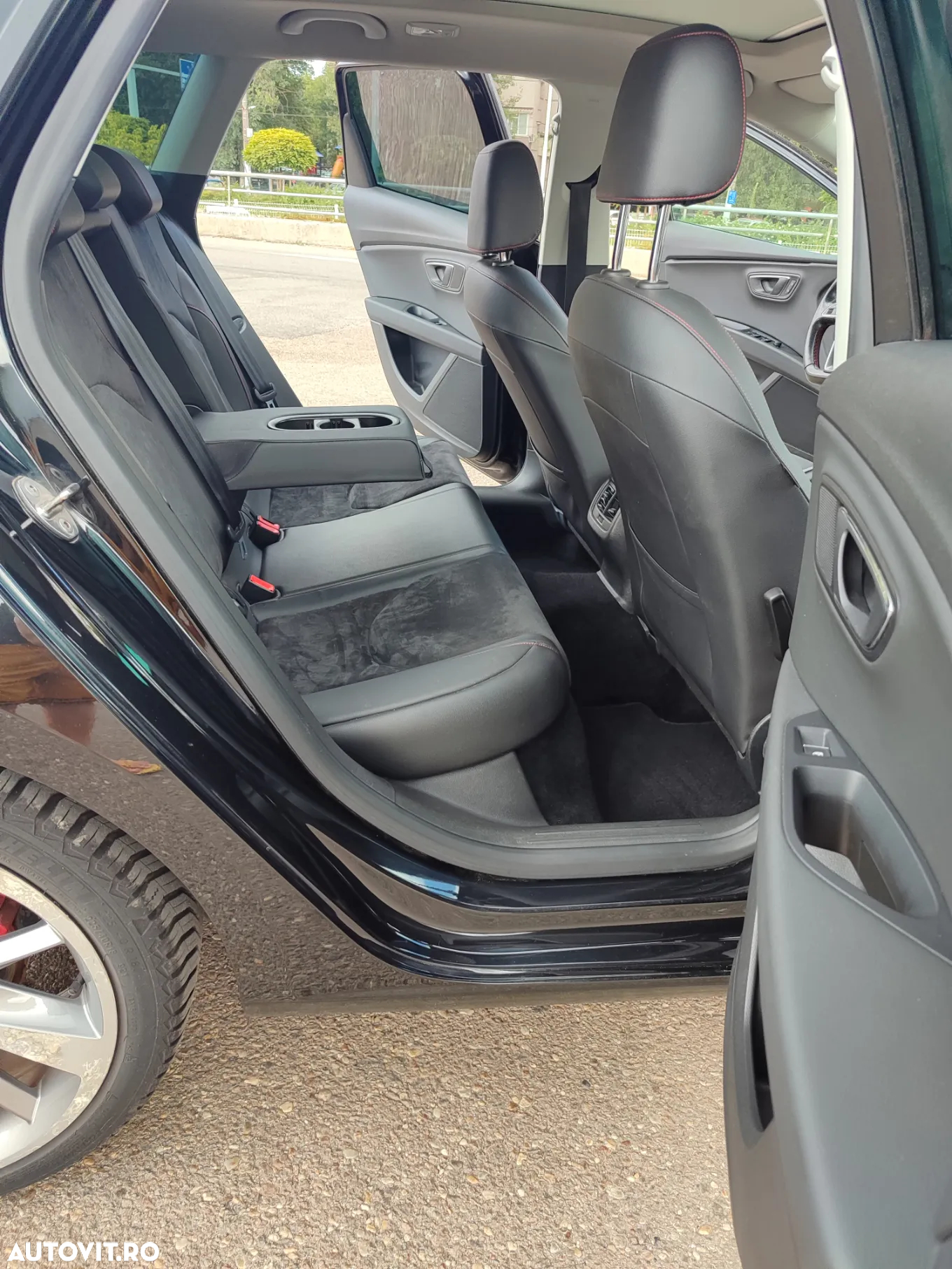 Seat Leon 2.0 TDI DPF Start&Stop DSG FR - 10
