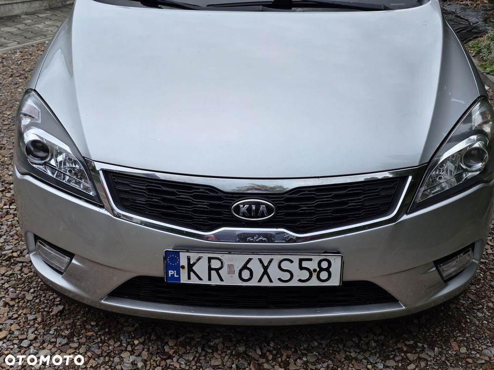 Kia Ceed - 4