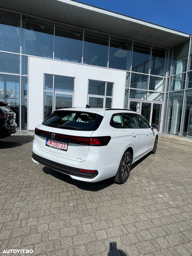 Volkswagen Passat 1.5 eTSI DSG MHEV Base - 5