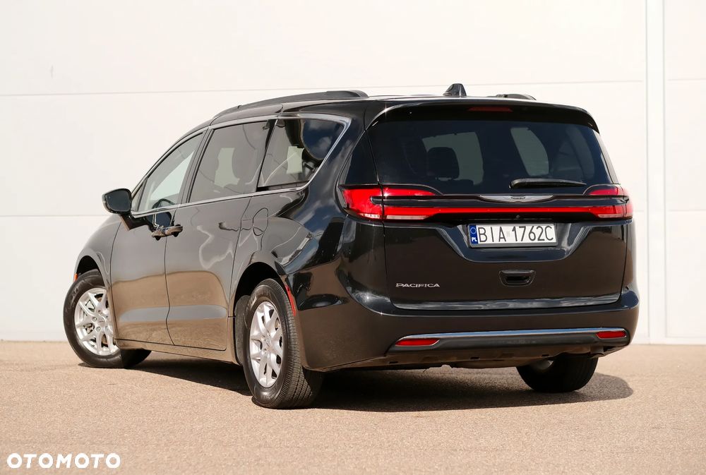 Chrysler Pacifica - 10