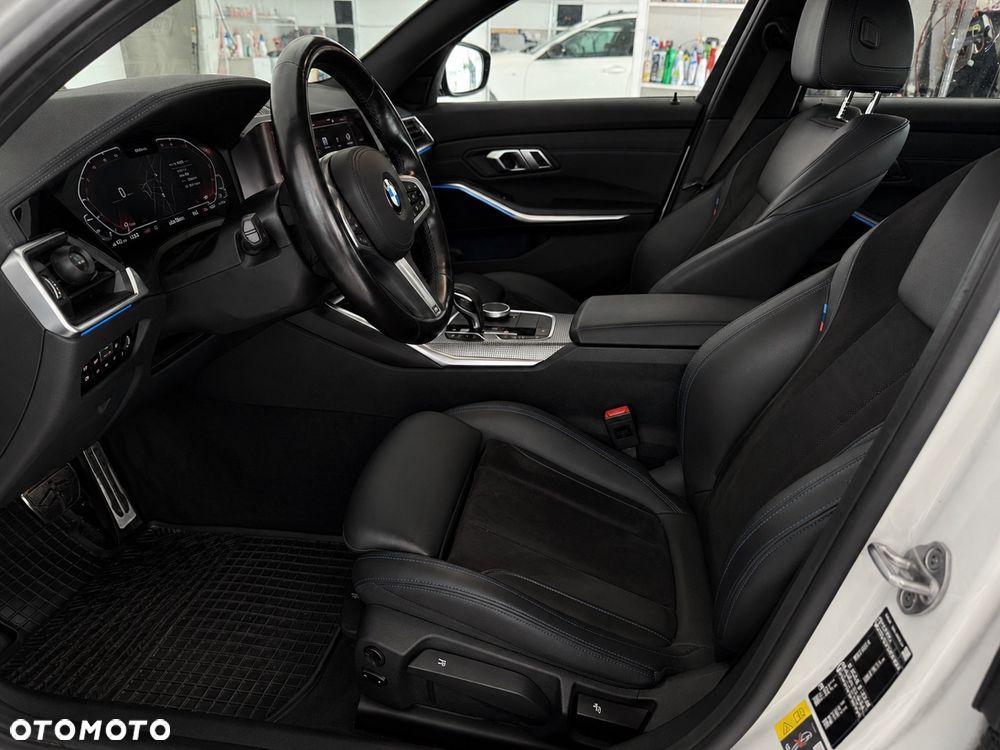 BMW Seria 3 330e xDrive M Sport sport - 12