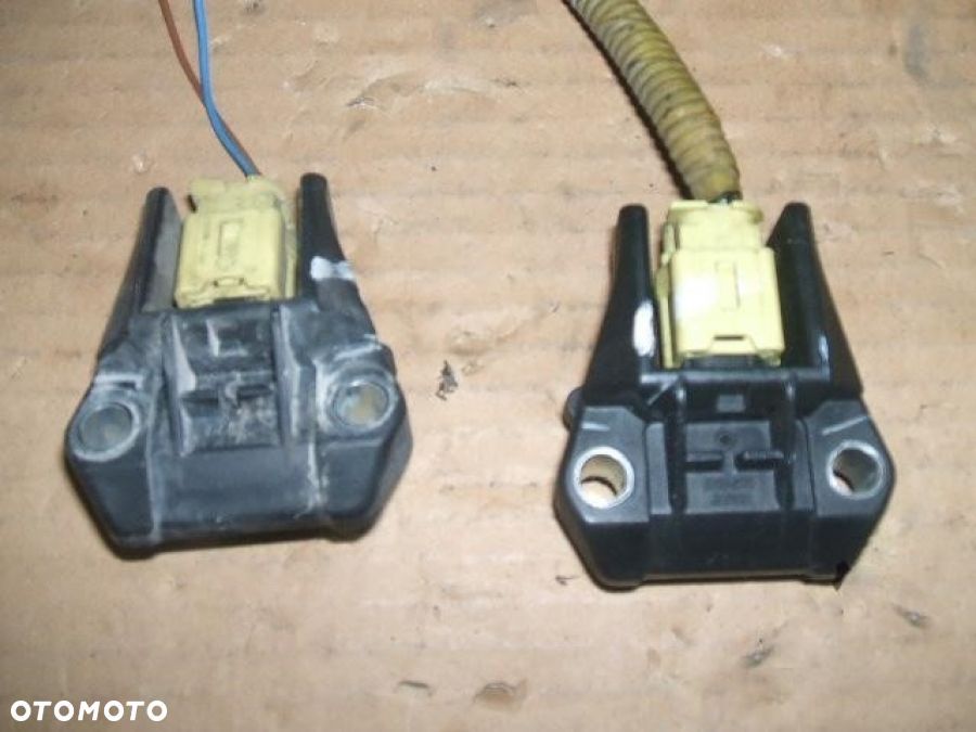 SUBARU LEGACY CZUJNIK UDERZENIOW AIRBAG 98231AG020 - 1