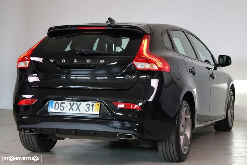 Volvo V40 2.0 D3 Momentum - 21
