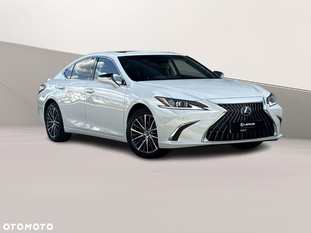 Lexus ES 300h Business Edition - 29