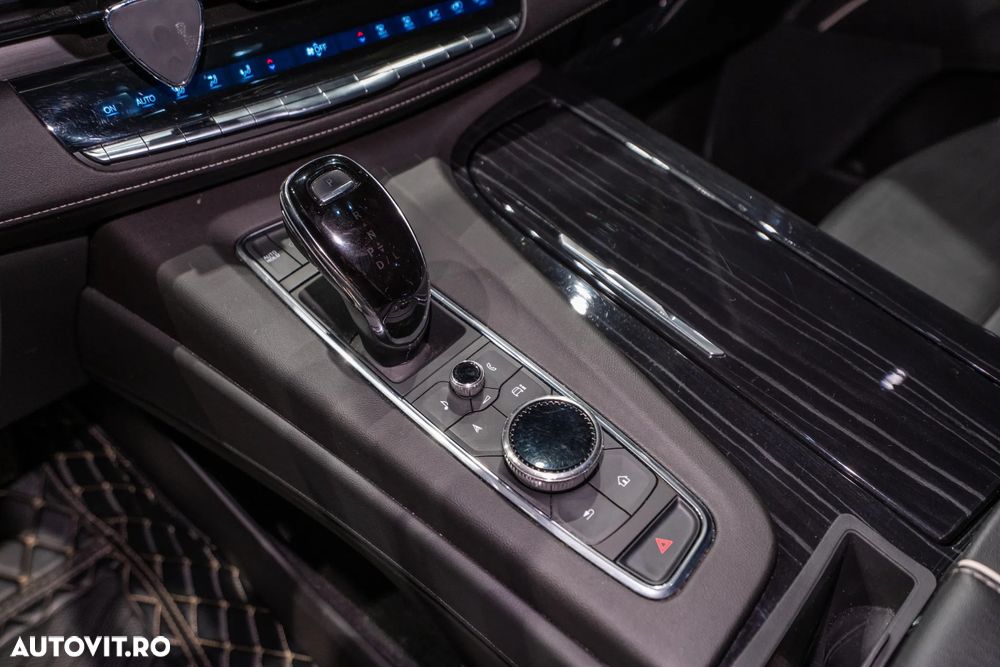 Cadillac Escalade 6.2 V8 AWD AT Platinum - 26