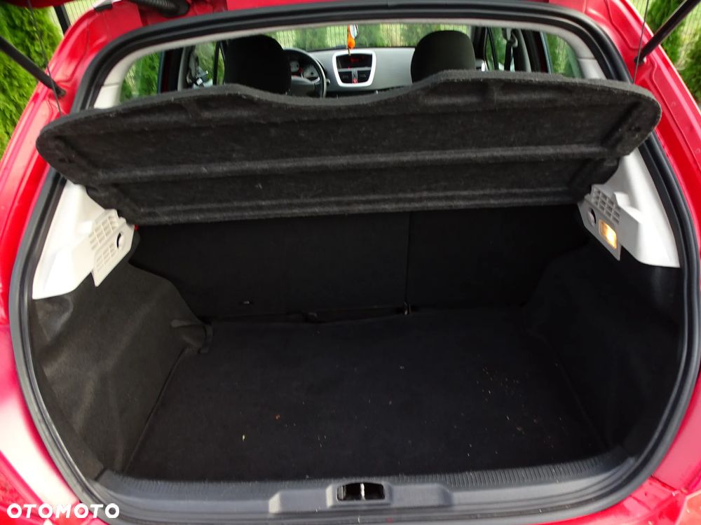 Peugeot 207 1.4 Trendy - 21