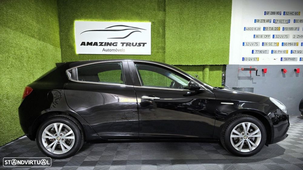 Alfa Romeo Giulietta 1.6 JTDM Distinctive - 9