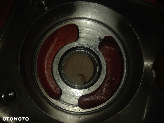 Obudowa korpus skrzyni biegów McCormick XTX145 - 5