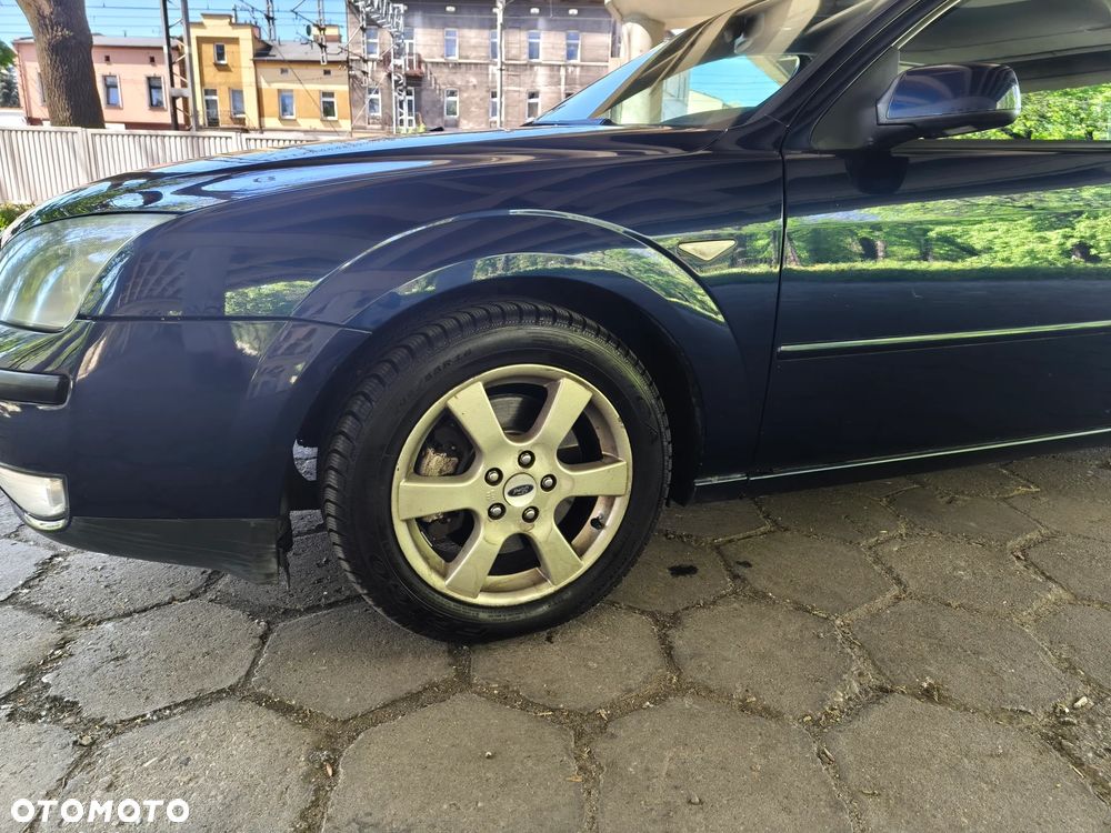 Ford Mondeo 1.8 Ghia - 2
