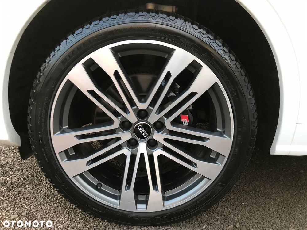 Audi SQ5 - 30