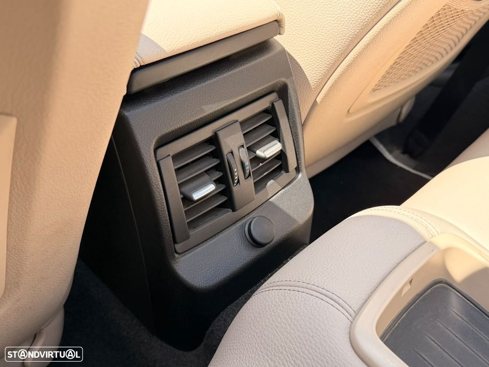 BMW 220 d Cabrio Pack M Auto - 29